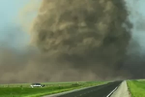 [CGCircuit]在 Houdini 中使用 Tornado FX。| Tornado FX in Houdini.